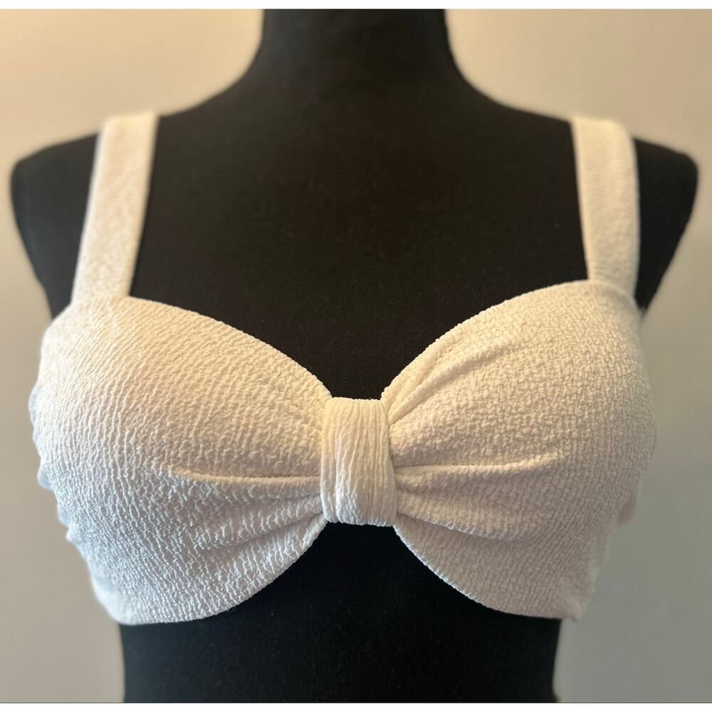 CALIA White Textured Knot Front Bikini Top Women M NWT Underwire